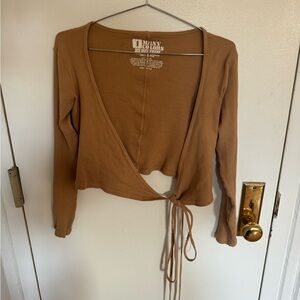 Big Bud Press Wrap Top